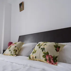 Apartment Opia - Old Town, Bucharest