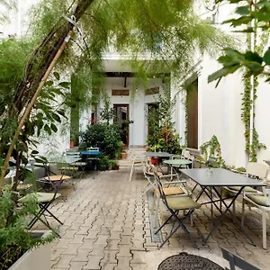 Away From - Modern & Cozy Near Vibrant Unirii Area Bucureşti